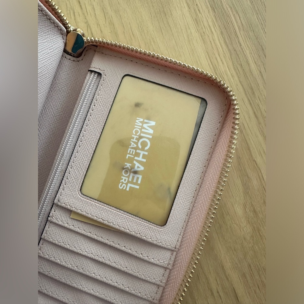 Michael kors Wristlet wallet - Picture 4 of 10